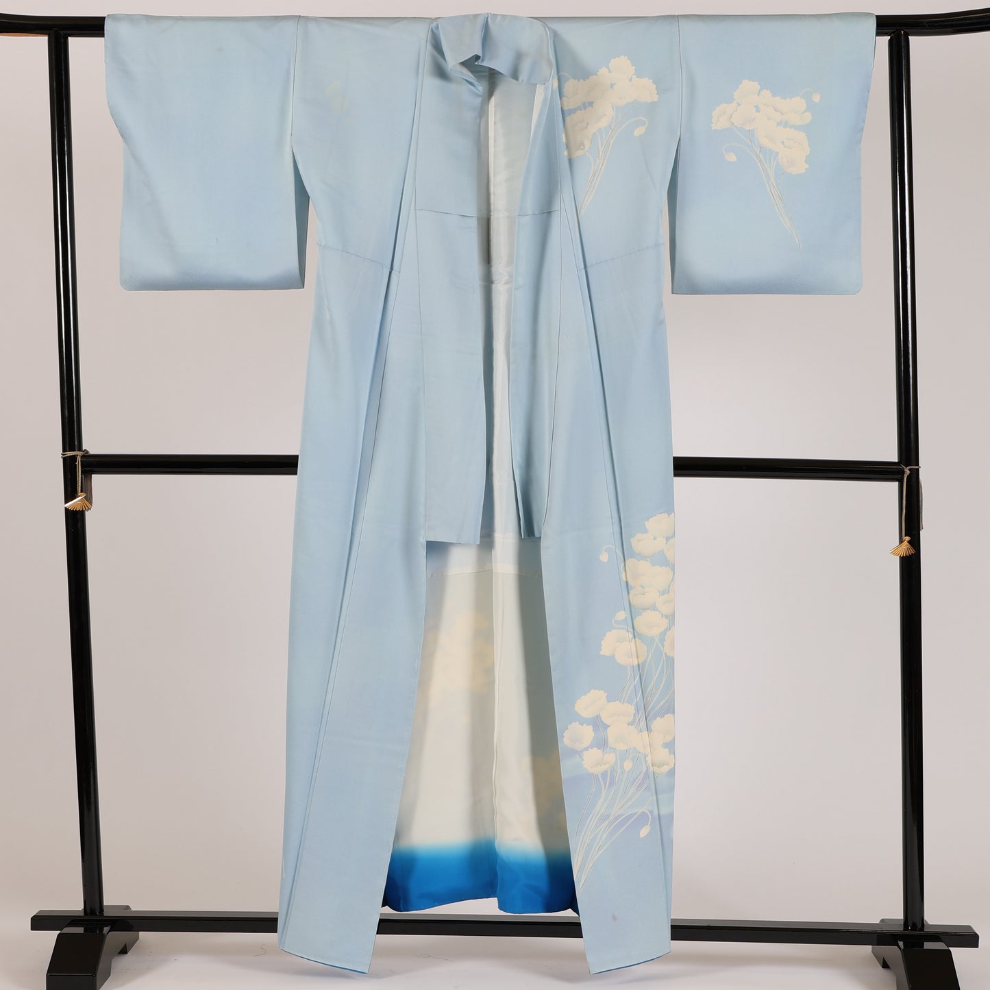 Japanese kimono  (Houmongi) M-size 100%silk  /  102