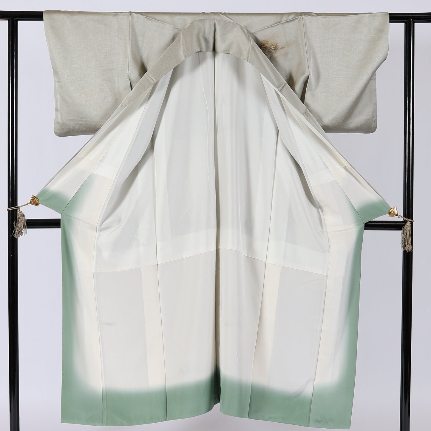 Japanese kimono  (Tsukesage) S-size 100%silk  /  82