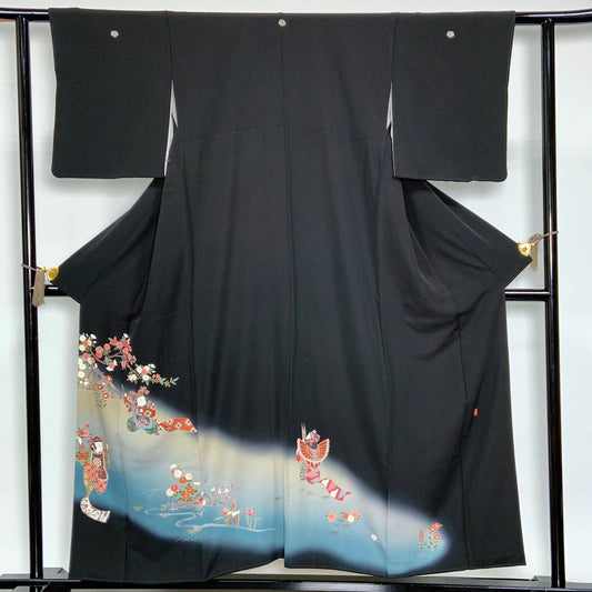 Japanese kimono  (Kurotomesode) M-size 100% silk  / 520