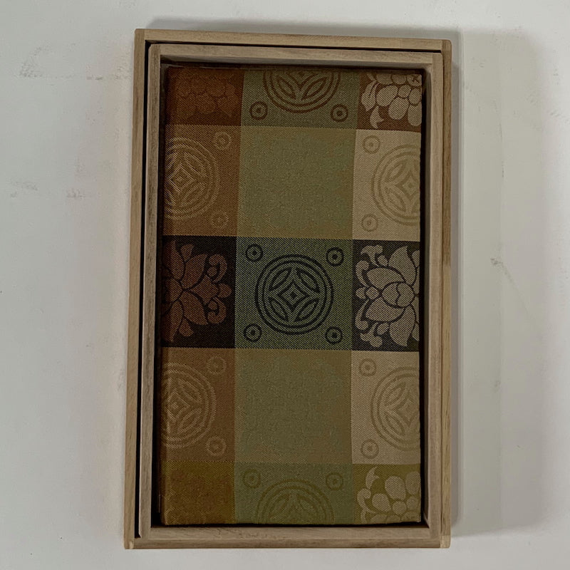 Unused small silk wrapper（Fukusa） ／　729