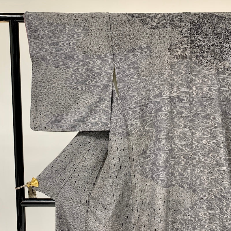 Japanese kimono  (Komon) M-size 100% silk  / 858