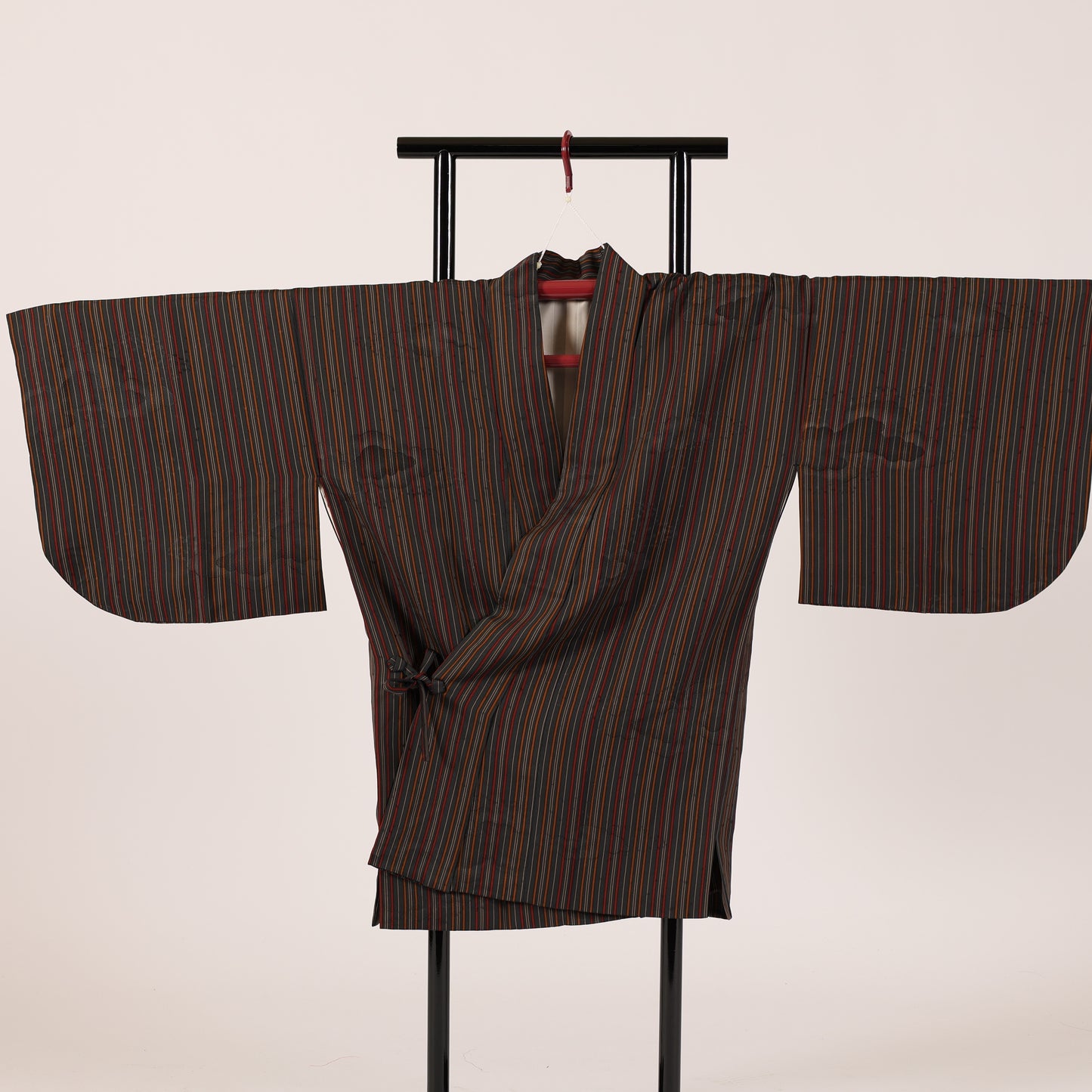 Japanese kimono  coat M-size  100%silk  / 117