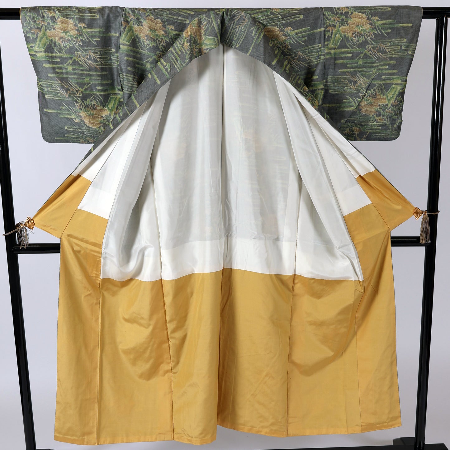 Japanese kimono  (Tsumugi) S-size 100% silk  / 310