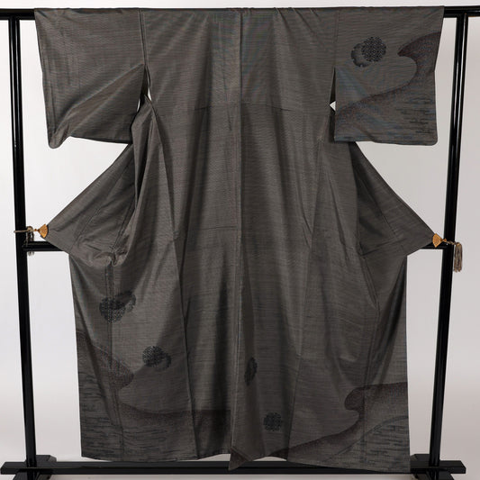 Japanese kimono  (Tsumugi) M-size 100% silk  /  303